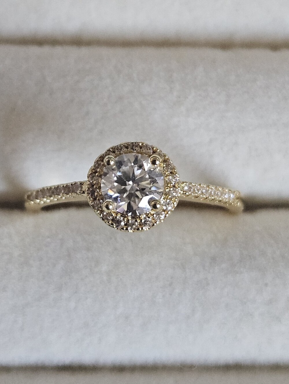 Gold 925 Sterling Silver Halo Round Brilliant Cut Moissanite Ring